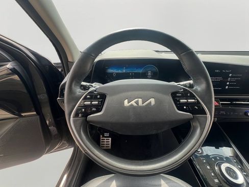 Used 2023 Kia Niro Wave w/ Wave Preserve Package FWD image 12