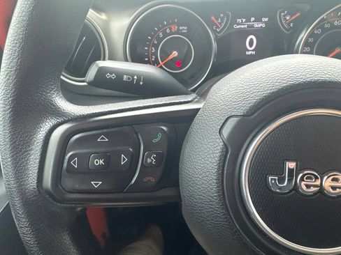 Used 2018 Jeep Wrangler Sport AWD/4WD image 16