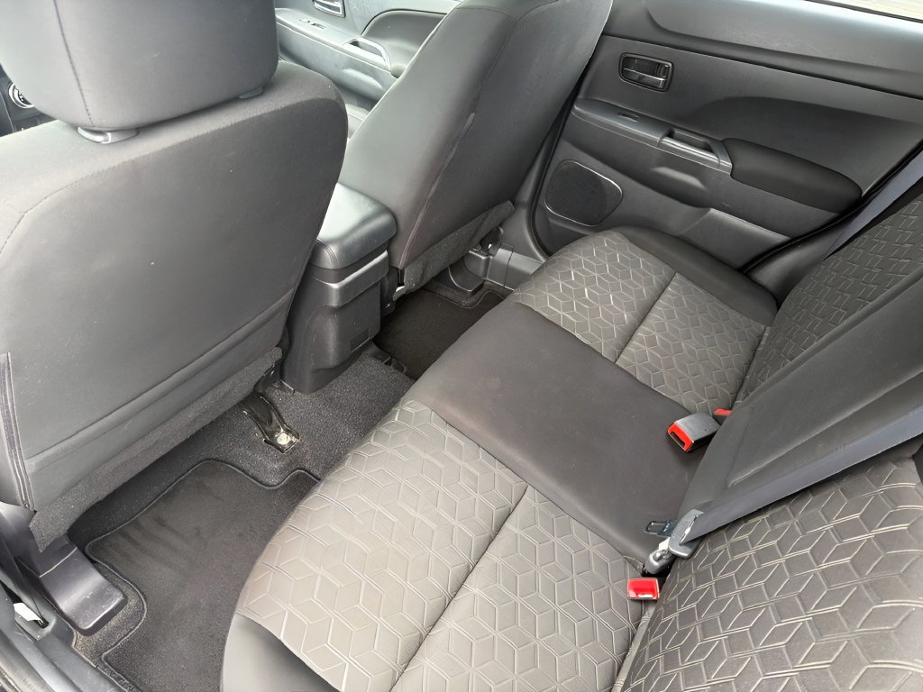Used 2024 Mitsubishi Outlander Sport ES AWD/4WD image 16