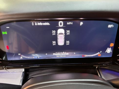 Used 2022 Jeep Grand Wagoneer Series III w/ Rear Seat Video Group 1 image 19