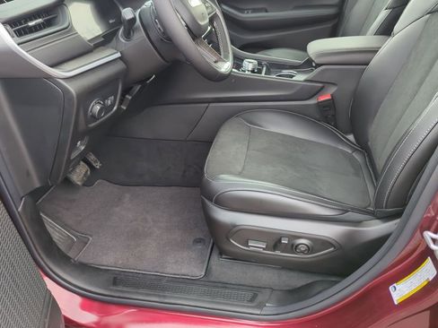 New 2026 Jeep Grand Cherokee Altitude image 34