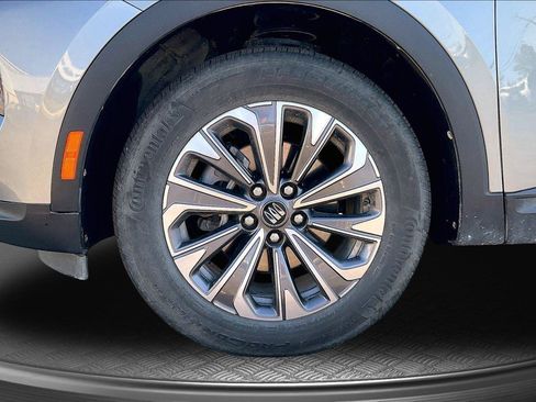 Used 2024 Buick Envision Preferred AWD/4WD image 10