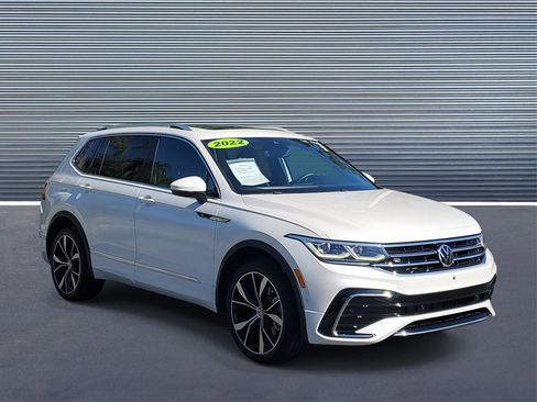 Used 2022 Volkswagen Tiguan SEL R-Line image 2