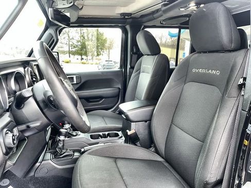 Used 2023 Jeep Gladiator Overland image 15