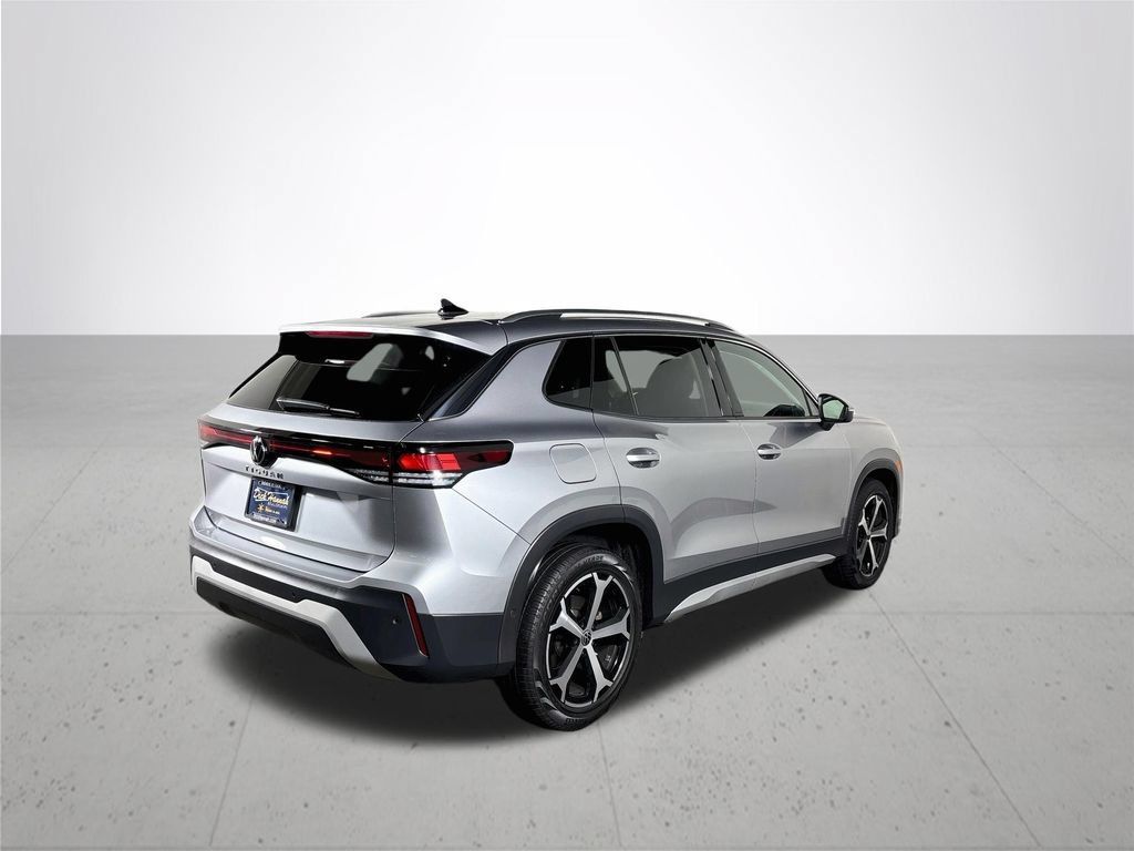 Certified 2025 Volkswagen Tiguan SE FWD image 7