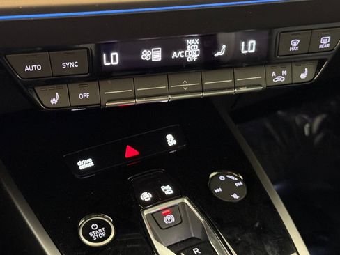 Used 2023 Audi Q4 e-tron Premium Plus AWD/4WD image 20