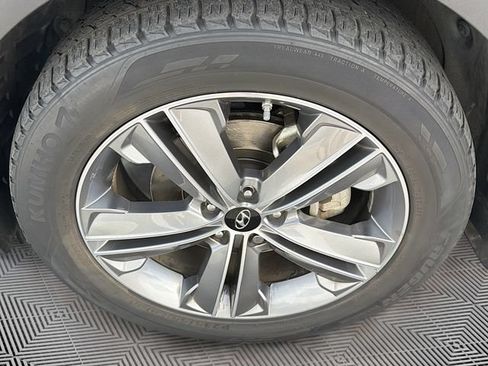 Used 2016 Hyundai Santa Fe SE w/ Option Group 02 FWD image 29