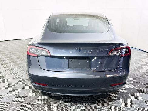 Used 2020 Tesla Model 3 Standard Range Plus RWD image 4