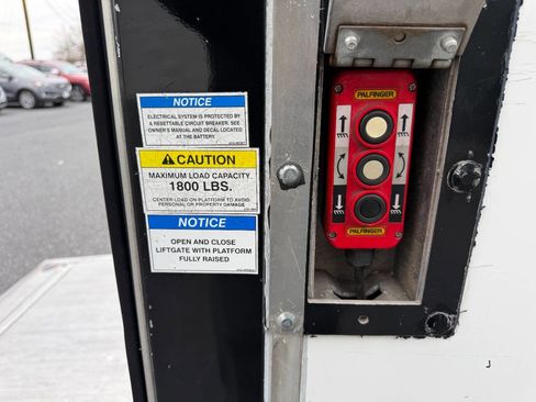 Used 2017 Ford Transit 350 350 HD 2dr 178 in. WB DRW Chas image 34