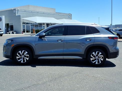 Certified 2025 Volkswagen Tiguan S FWD image 4