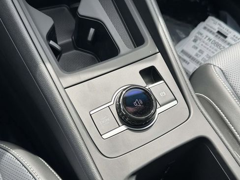 New 2026 Volkswagen Tiguan SE R-Line FWD image 23