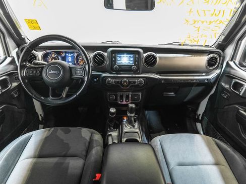 Used 2019 Jeep Wrangler Sport AWD/4WD image 13