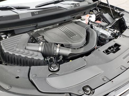 New 2026 Chevrolet Traverse High Country w/ LPO, Floor Liner Package image 94