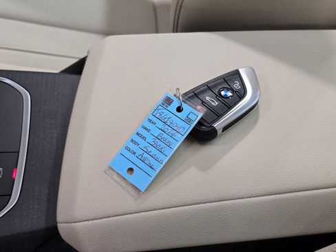 New 2026 BMW 330i xDrive Sedan w/ Premium Package image 37