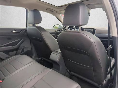 Used 2024 Volkswagen Jetta SE FWD image 21