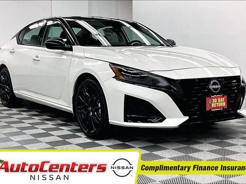 New 2026 Nissan Altima 2.5 SR w/ SR Midnight Edition Package FWD image 1