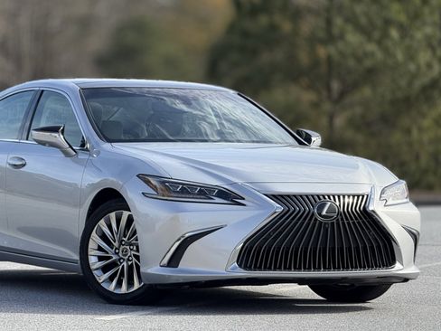 Used 2019 Lexus ES 350 Ultra Luxury image 48