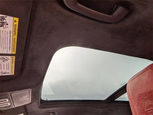 Used 2019 Jaguar F-PACE SVR image 16