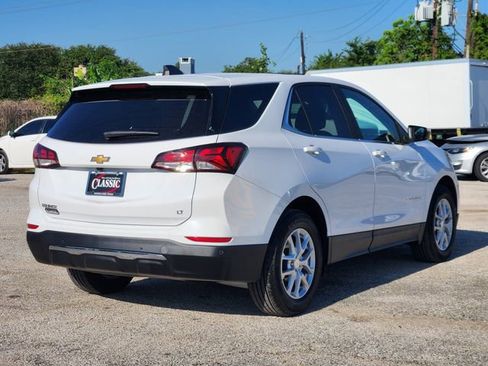 Used 2024 Chevrolet Equinox LT w/ LPO, Floor Liner Package FWD image 7