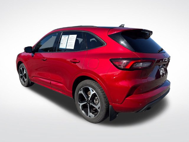 Used 2023 Ford Escape ST-Line Elite w/ Premium Technology Package AWD/4WD image 3