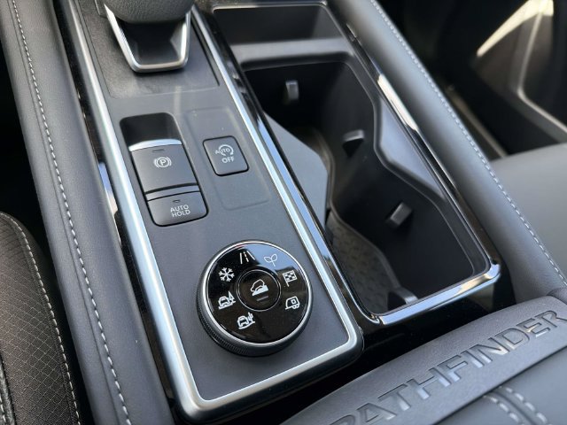 New 2026 Nissan Pathfinder SL AWD/4WD image 22