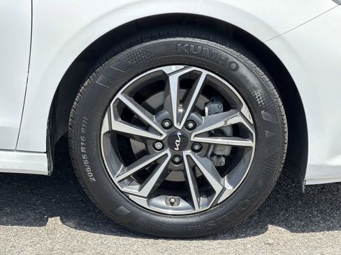 Used 2023 Kia Forte LXS FWD image 24