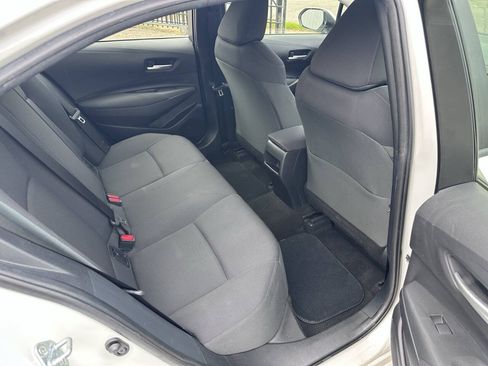 Used 2021 Toyota Corolla LE FWD image 32