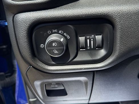 Used 2019 RAM 1500 Big Horn AWD/4WD image 14