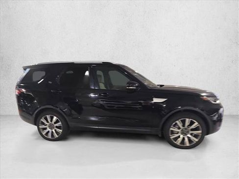 Used 2018 Land Rover Discovery HSE AWD/4WD image 4