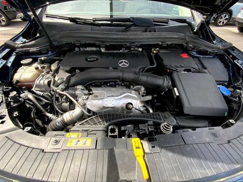 Used 2021 Mercedes-Benz GLA 250 w/ Premium Package image 31