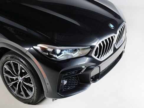 Used 2023 BMW X6 xDrive40i w/ M Sport Package AWD/4WD image 30