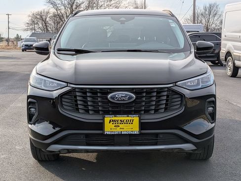 Used 2025 Ford Escape Platinum AWD/4WD image 2