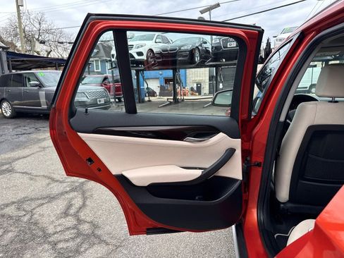 Used 2013 BMW X1 xDrive28i image 12