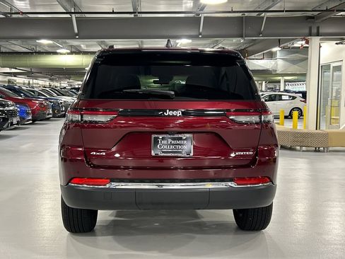 Used 2025 Jeep Grand Cherokee Limited AWD/4WD image 3