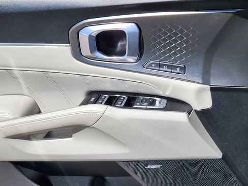Certified 2023 Kia Sorento SX Prestige AWD/4WD image 6