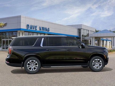 New 2026 Chevrolet Suburban LS w/ LPO, Dark Essentials Package AWD/4WD image 5