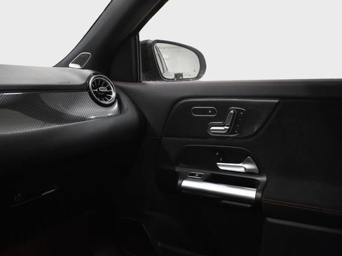 Used 2023 Mercedes-Benz GLA 250 GLA 250 image 39