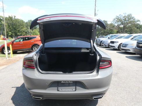 Used 2019 Dodge Charger SXT w/ Blacktop Package RWD image 7
