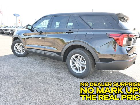 New 2026 Ford Explorer Active RWD image 7