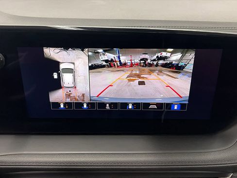 Certified 2024 Buick Encore GX Avenir w/ Avenir Technology Package image 17