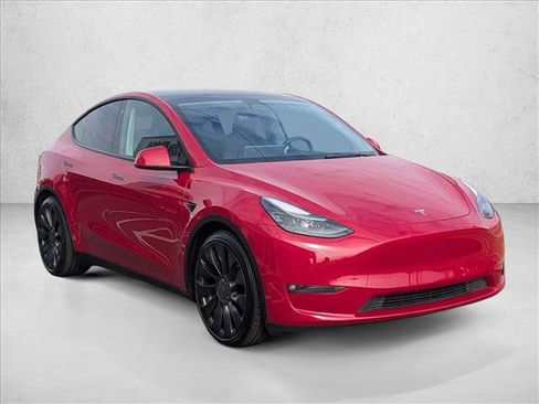Used 2022 Tesla Model Y Performance image 3