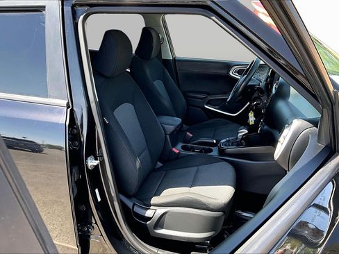 Used 2021 Kia Soul LX FWD image 7