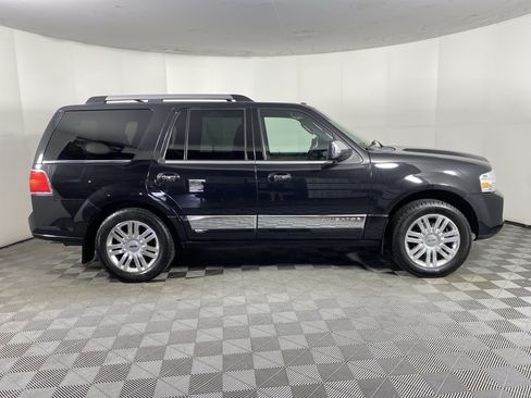 Used 2014 Lincoln Navigator 4WD image 6