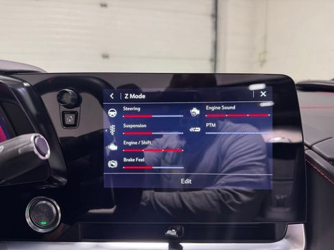Used 2022 Chevrolet Corvette Stingray Premium Conv w/ Z51 Performance Package RWD image 31