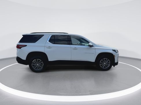 Used 2022 Chevrolet Traverse LT w/ LPO, Floor Liner Package image 5