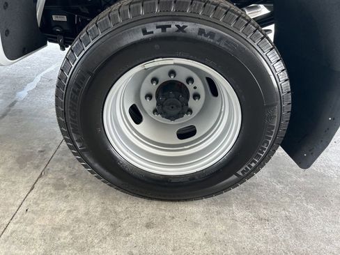 Used 2025 Ford F350 XLT image 17