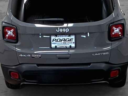 Used 2022 Jeep Renegade Limited w/ Sun, Sound & Wheels Group image 11