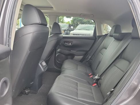 Used 2025 Honda HR-V EX-L image 9