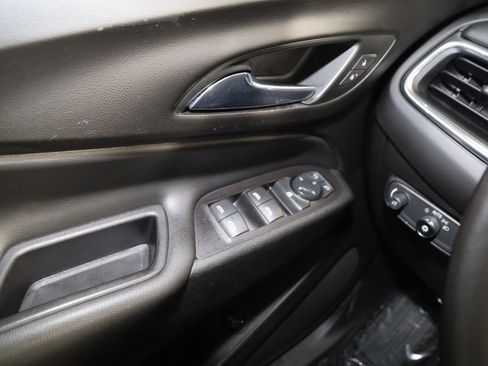 Used 2018 Chevrolet Equinox LT image 27