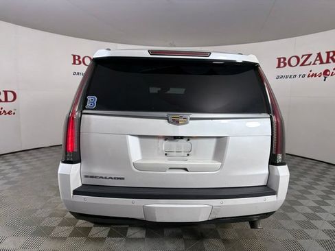 Used 2019 Cadillac Escalade Luxury RWD image 7